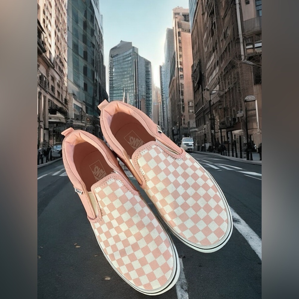 Vans Astro Slip On ✨Pink✨ Sz 5 🆕 w/o tag - - Picture 2 of 8